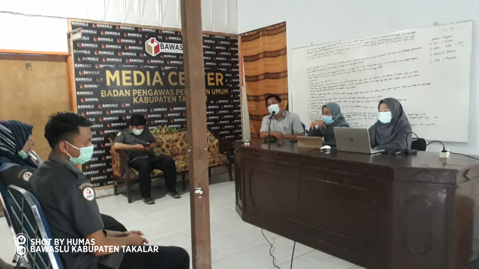 Belajar Intensif, Staf Bawaslu Takalar Diskusikan Materi Tahapan Pilkada