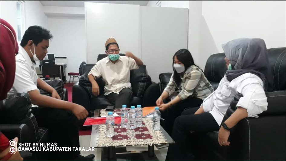 Humas Bawaslu Takalar Koordinasikan Laporan Akhir Tahun 2020 di Bawaslu Sulsel