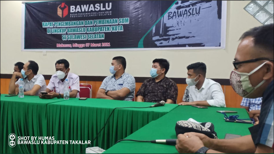 Bawaslu Takalar Hadiri Rapat Penyusunan Laporan Pengawasan di Bawaslu Sulawesi Selatan
