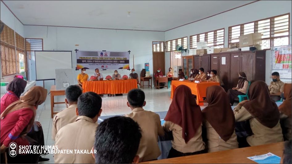 Ketua Bawaslu dan KPU Takalar Serukan Proses Demokratis pada Pemilihan Ketua Osis SMAN 2 Takalar
