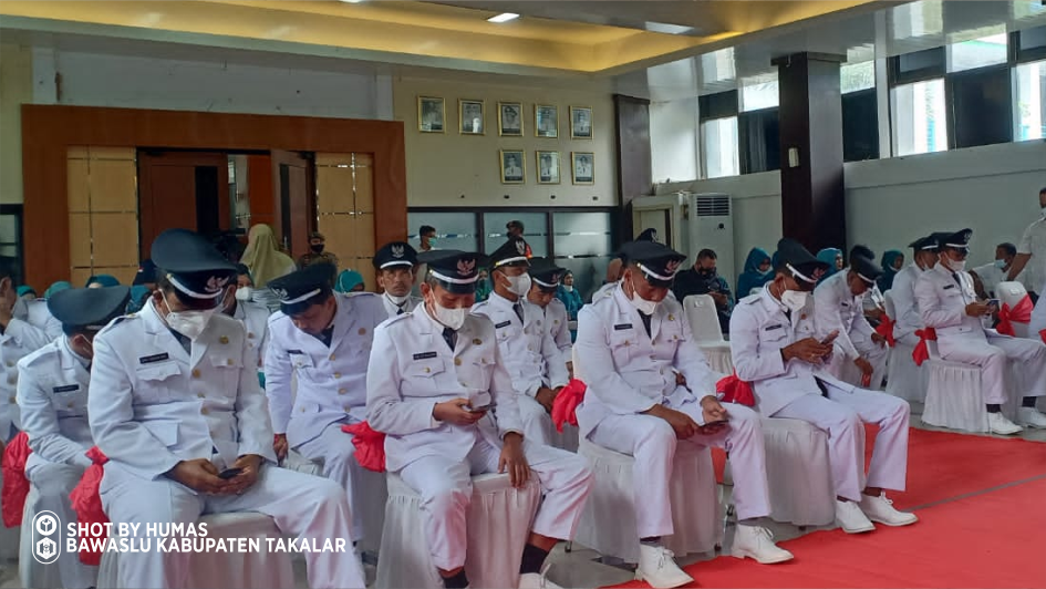 Bawaslu Takalar Hadiri Pelantikan 22 Kepala Desa Terpilih Periode 2021-2027
