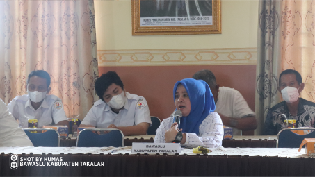 Bawaslu Takalar Sampaikan Uji Petik Daftar Pemilih Berkelanjutan Di Hadapan Kepala Desa