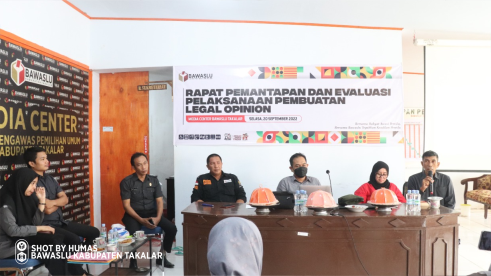 Pertajam Penalaran Hukum, Bawaslu Takalar Laksanakan Rapat Evaluasi Pembuatan Legal Opinion
