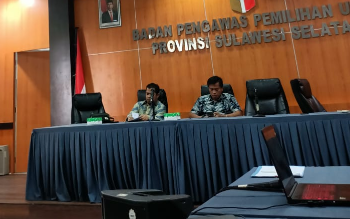 Tingkatkan Skill dan Pengetahuan, Jajaran Staf Bawaslu Takalar Ikuti Bimtek Adjudikasi PSPP
