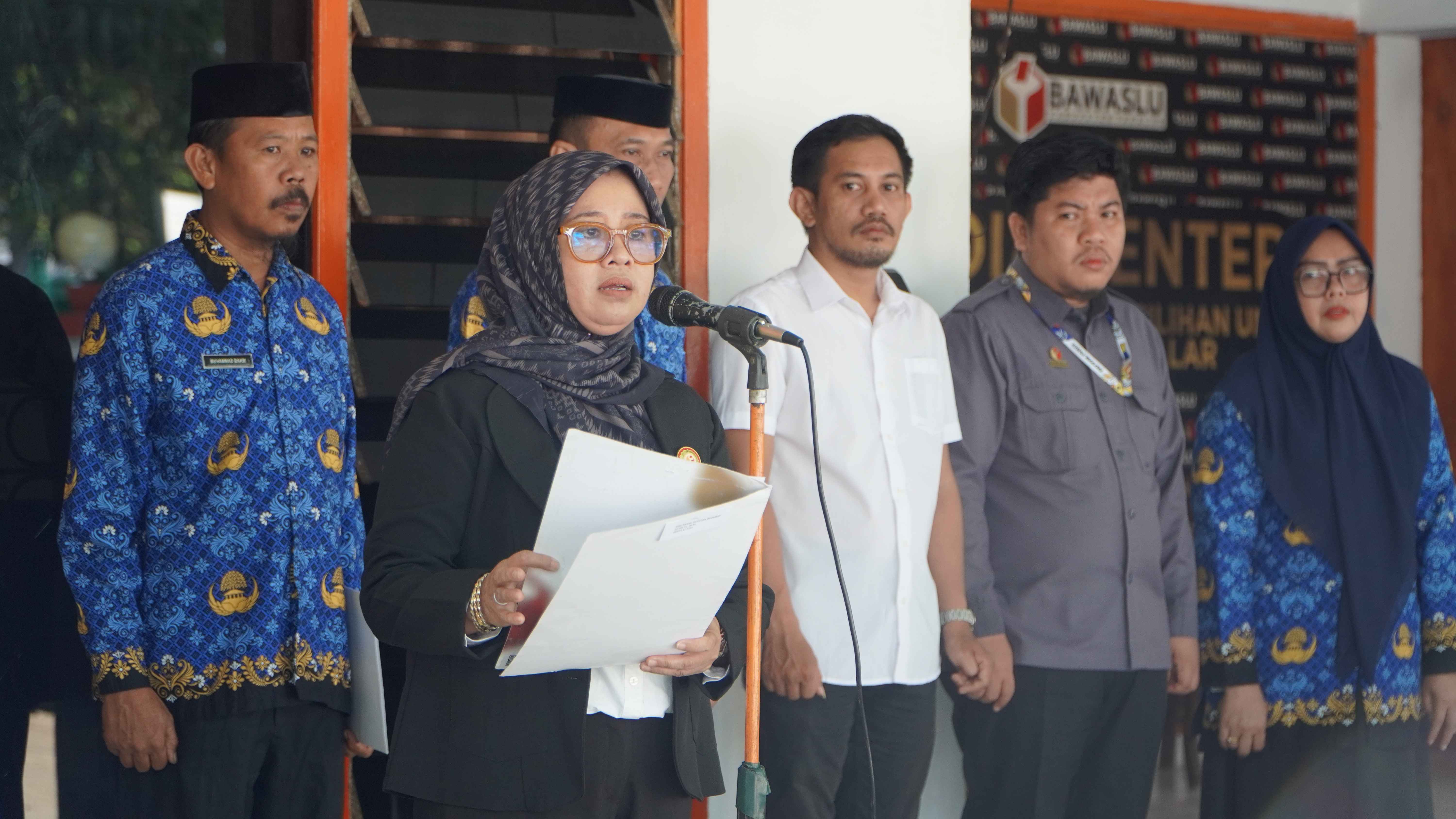 Ketua Bawaslu Takalar Bacakan Naskah Ikrar pada Upacara Peringati Hari Kesaktian Pancasila