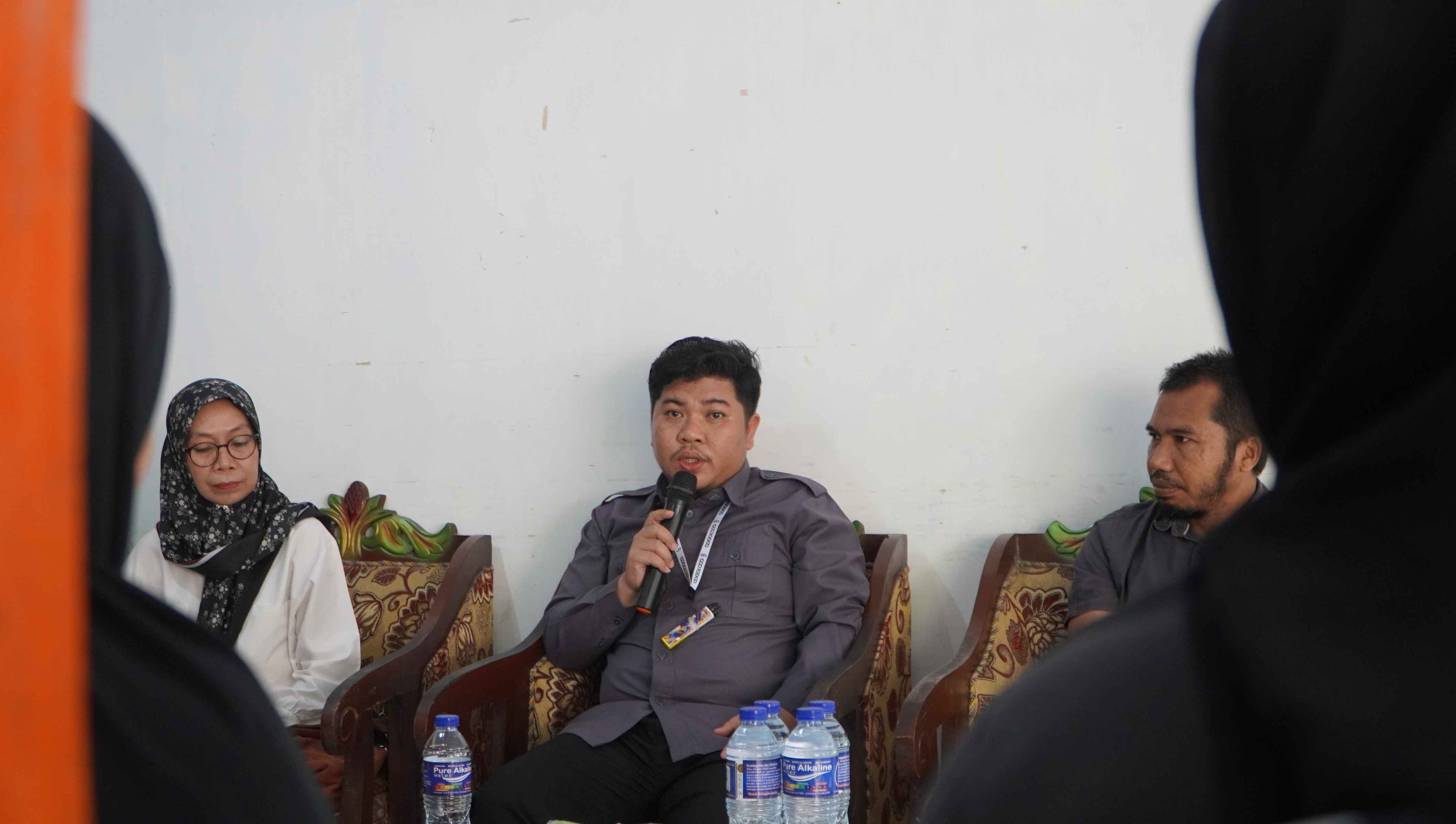 Ketua PPDI dan HWDI hadir menyampaikan harapan dan saran pemilu mendatang di Bawaslu Takalar