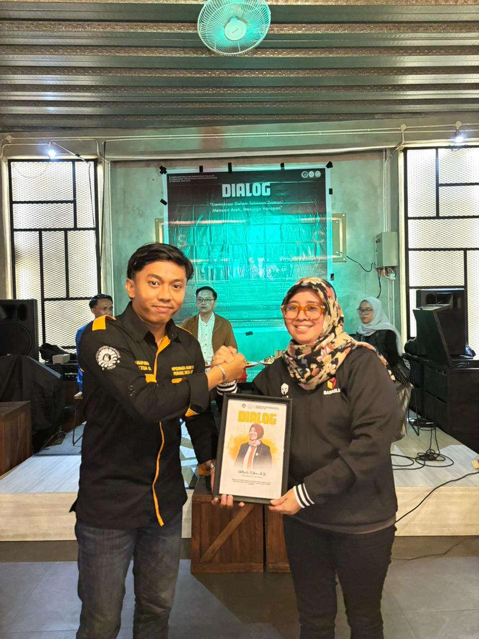Jadi Pemantik, Ketua Bawaslu Takalar Paparkan Dinamika Demokrasi dan ajak Mahasiswa Tingkatkan Pengawasan Partisipatif