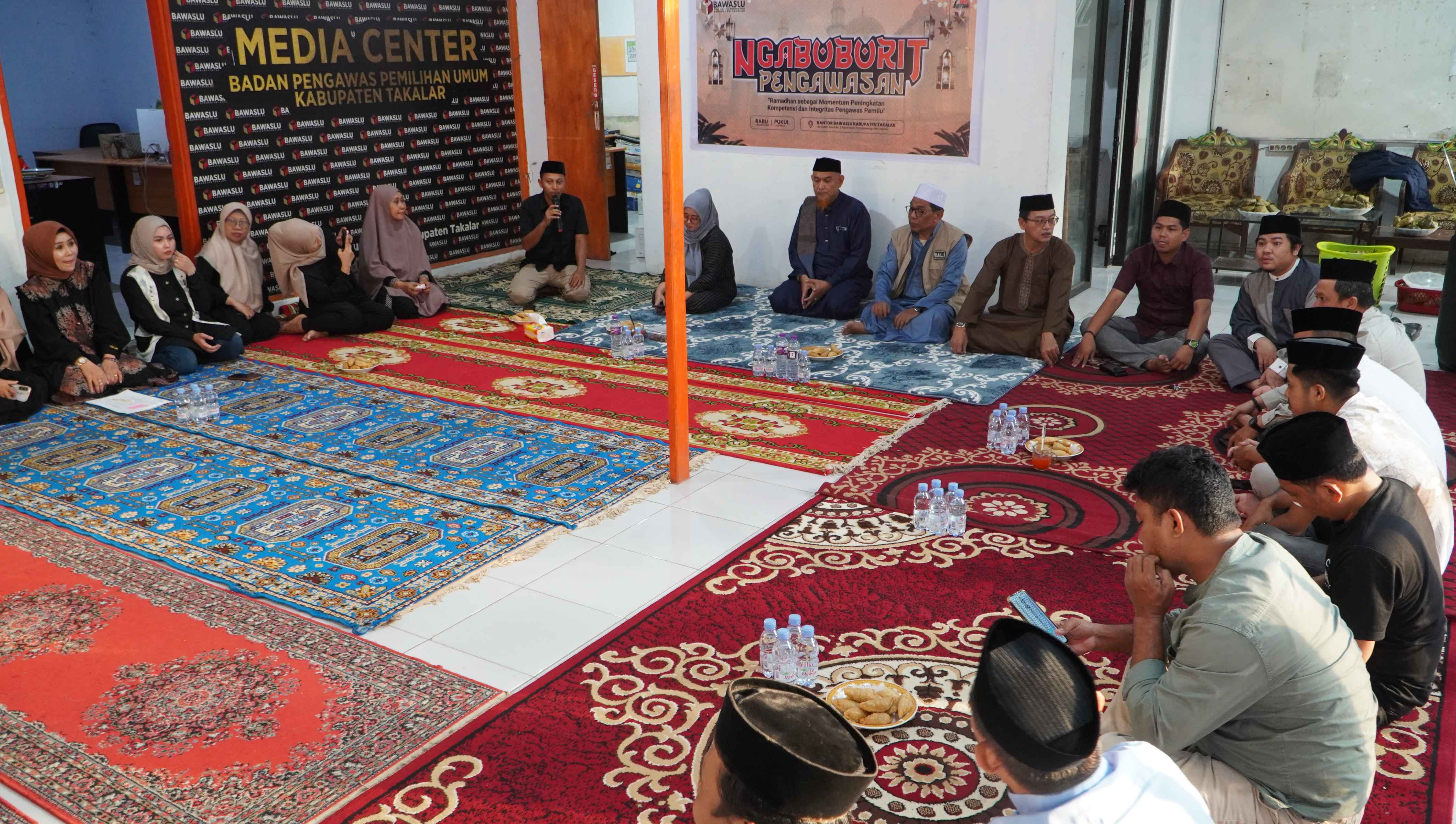 Ngabuburut Pengawasan, Bawaslu Takalar undang Eks Komisioner Bawaslu dan KPU Buka Puasa Bersama