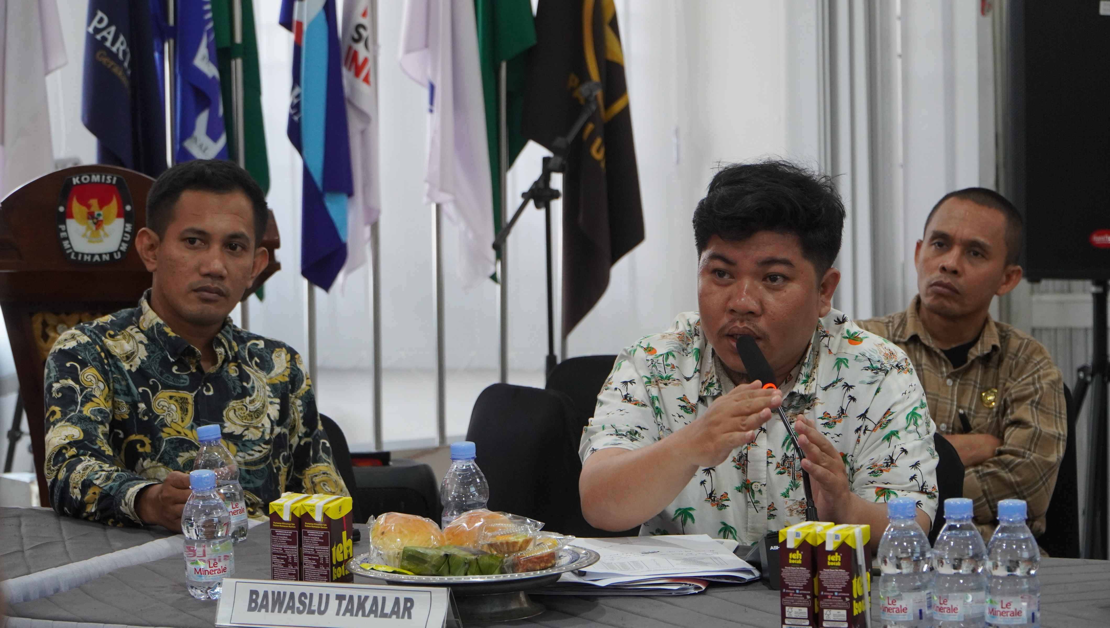 Pimpinan Bawaslu Takalar Menyampaikan Permasalahan PDPB Triwulan I Tahun 2026
