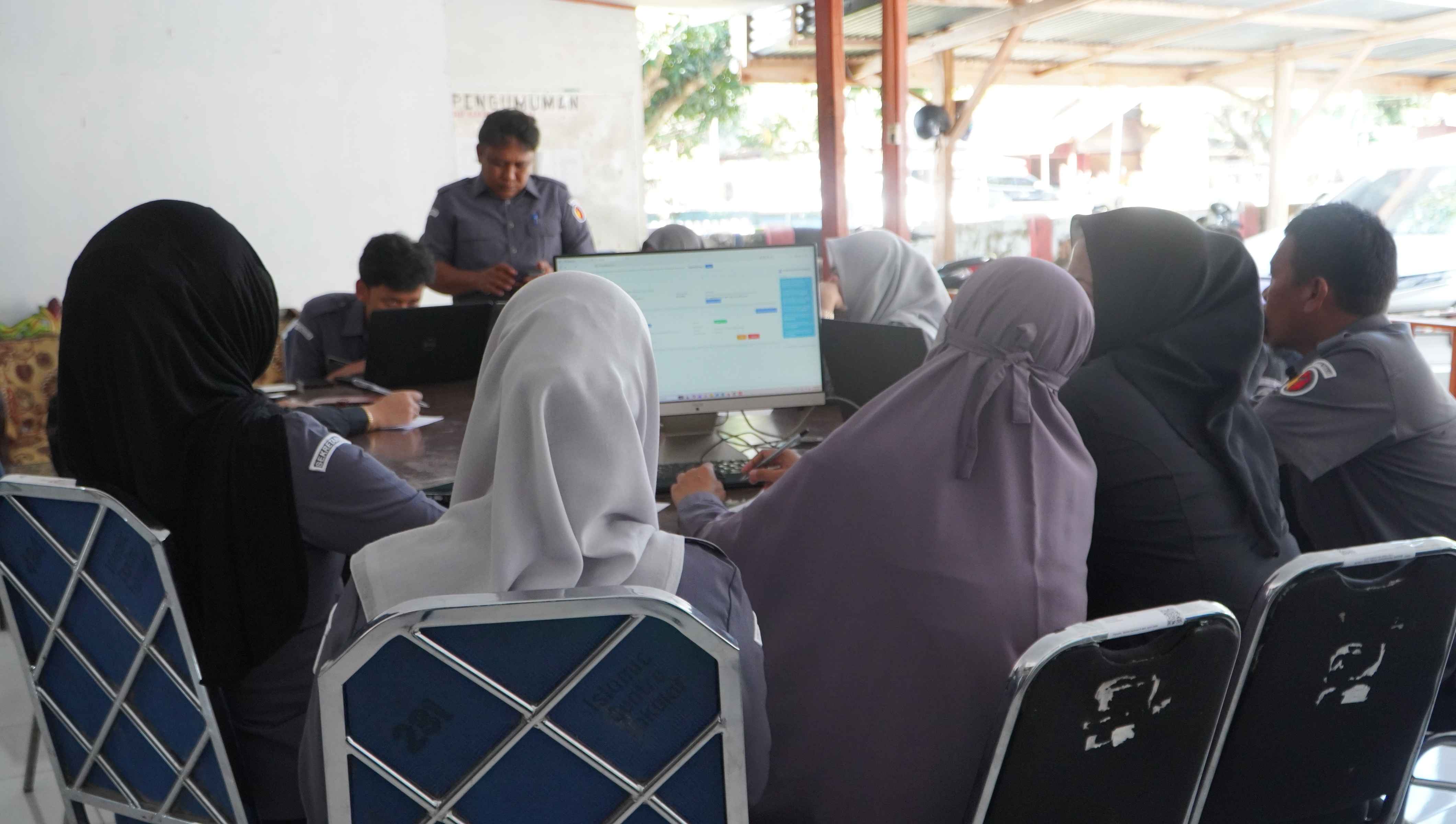 Bawaslu Takalar Gelar Senin Diskusi (Sindi) Bahas Sasaran Kinerja Pegawai