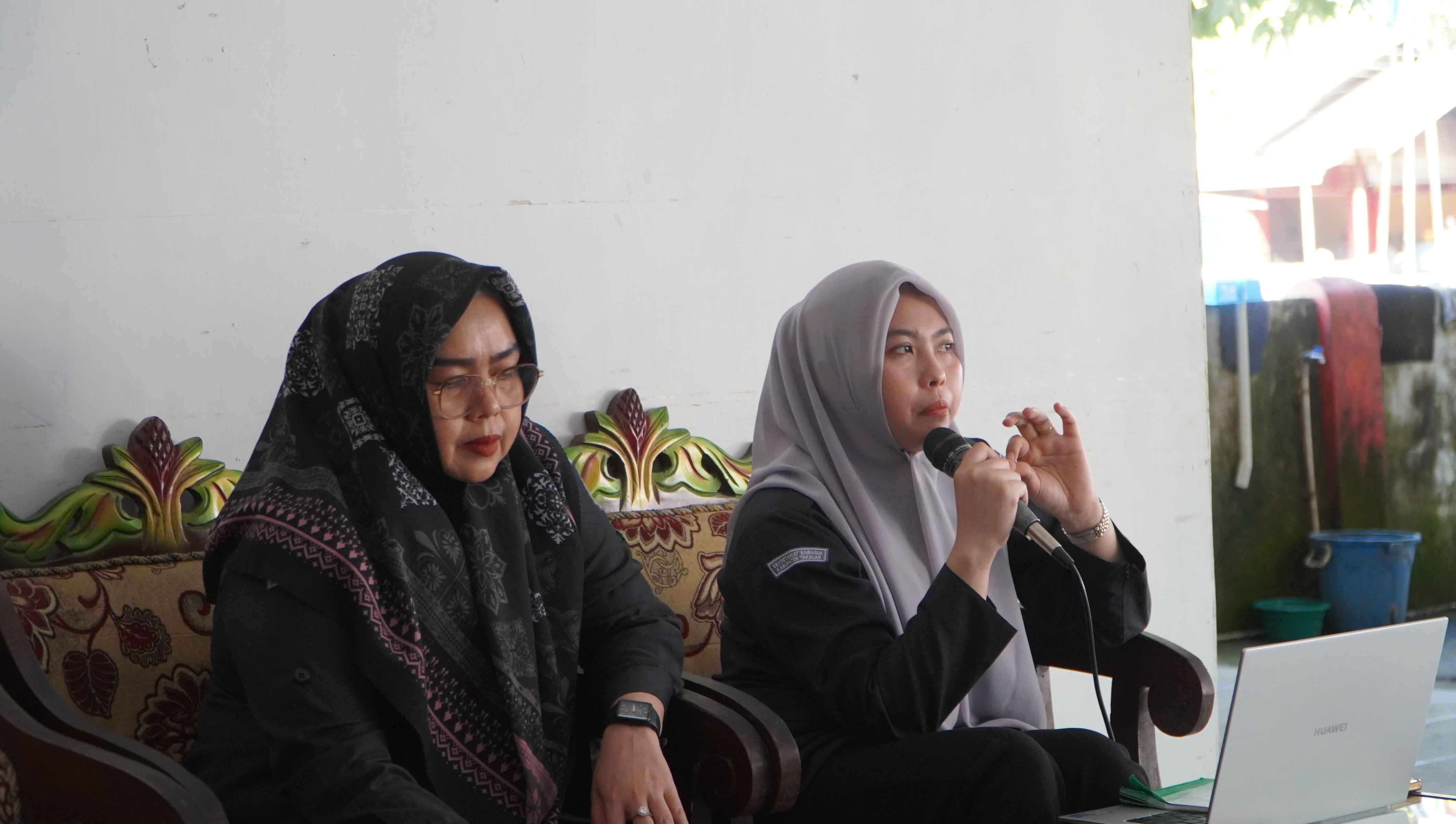 Divisi PPPS Bawaslu Takalar paparkan Mekanisme Penerimaan Laporan pada Sindi (Senin Diskusi)