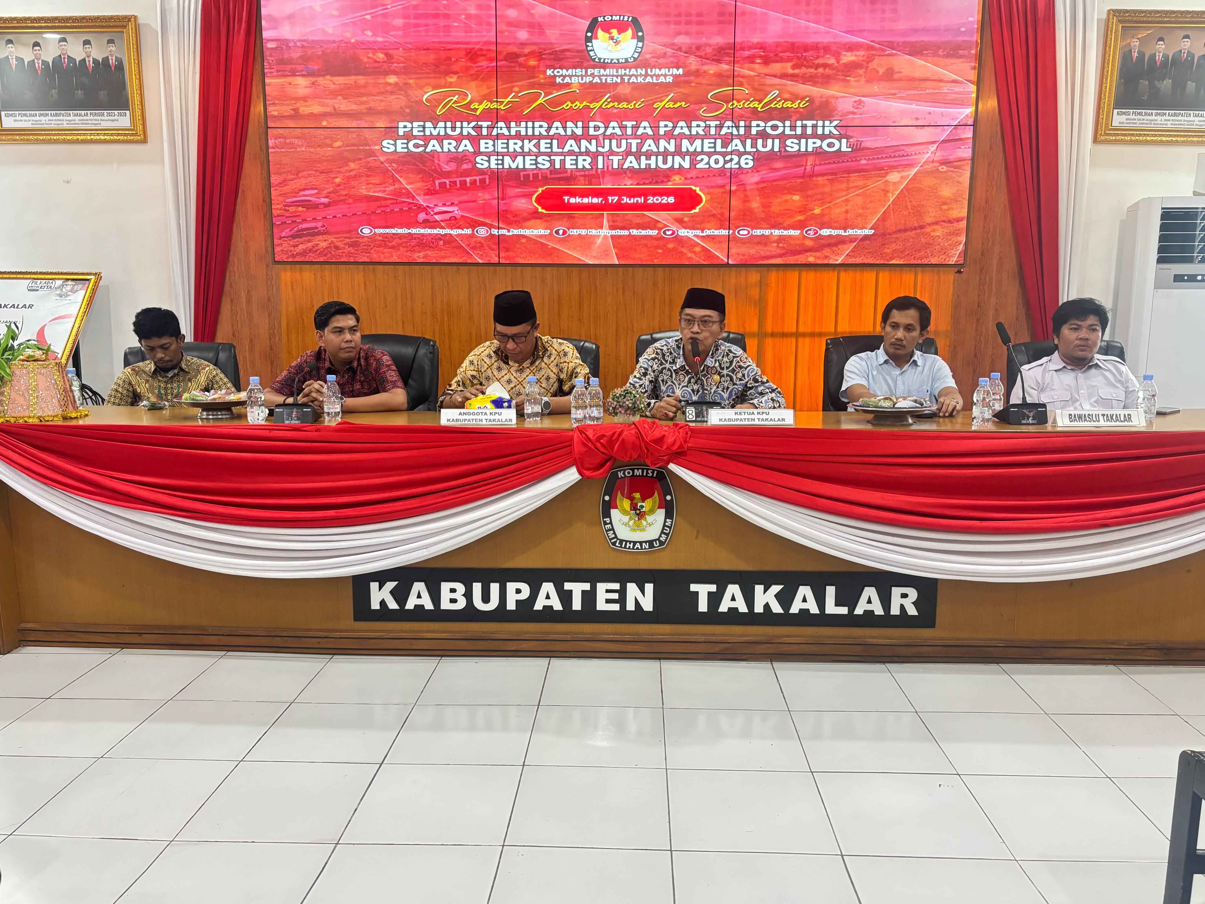 Pimpinan Bawaslu Takalar Hadiri Rapat Koordinasi dan Sosialisasi Pemutakhiran Data Parpol