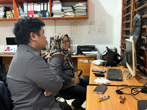 Ketua dan Anggota Bawaslu Kabupaten Takalar mengikuti Zoom Meeting Sosialisasi Bawaslu Membelajarkan vol II