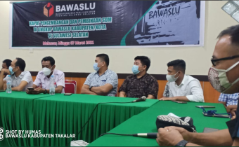 Bawaslu Takalar Hadiri Rapat Penyusunan Laporan Pengawasan di Bawaslu Sulawesi Selatan
