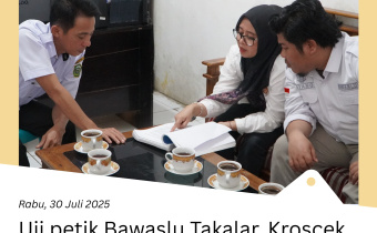 Ketua dan Anggota Bawaslu Takalar Korscek Pemilih TMS di Desa Balangtanaya dan Massamaturu