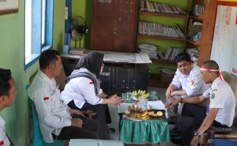 Kaharuddin, Lurah Bontokadatto terima Pimpinan Bawaslu Takalar dalam rangka Uji Petik PDPB