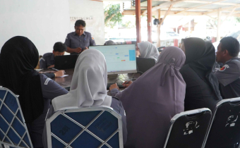Bawaslu Takalar Gelar Senin Diskusi (Sindi) Bahas Sasaran Kinerja Pegawai