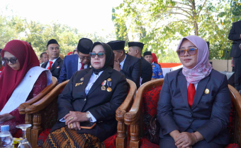 Ketua Bawaslu Takalar, Nellyati menghadiri Upacara Proklamasi Kemerdekaan RI ke-81 di Lapangan H. Makkatang Dg. Sibali